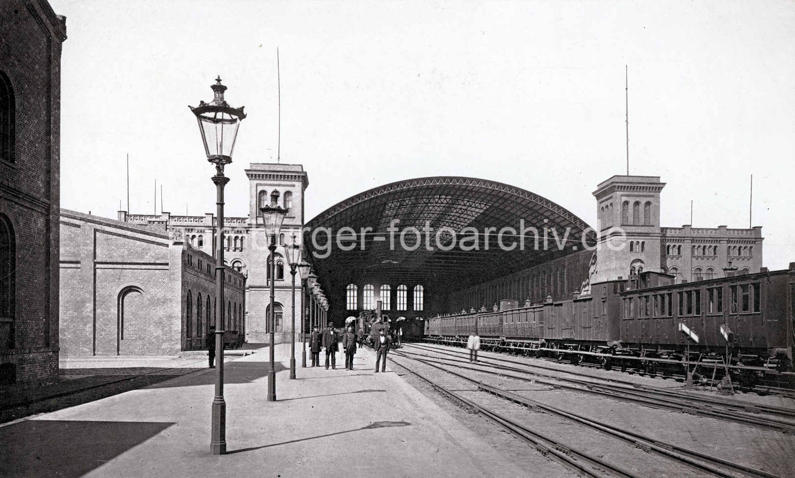 X000135 Alte Fotografie vom  Hannoverschen Bahnhof | Lohseplatz - Lohsepark, Gedenkstätte Hamburger Hafencity.